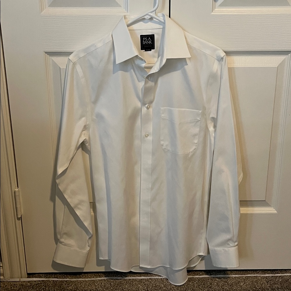 Jos A Bank Slim Fit Traveler Button Down White Shirt Size 14.5 x 33 100% Cotton